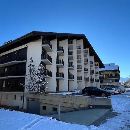 Апартаменты Cosy For 5 Near Lift, Les Gentianes